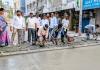 హెచ్ఎంటి నగర్‌లో సిమెంట్ రోడ్డు పనుల మాజీ కార్పొరేటర్ పర్యవేక్షించారు