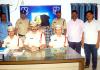 హైవే దిగి తప్పించుకోవాలనుకున్నారు... సత్తుపల్లిలో చిక్కారు..