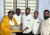 నూతన ఎంపీడీవోకు దేవస్థానం చైర్మన్ మర్యాదపూర్వక సన్మానం.