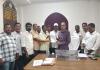 ఫీల్డ్ అసిస్టెంట్లకు నిరసన కార్యక్రమాలతో సంబంధం లేదు.