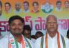 బీఆర్ఎస్‌ను వీడి కాంగ్రెస్‌లో కొనసాగుతున్న వలసలు.