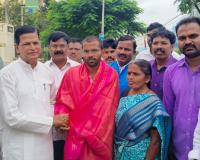 చదువు మాత్రమే జీవితానికి గౌరవం తెస్తుంది