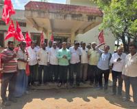 అధిక వర్షాలతో పంట నష్టపోయిన రైతులను ఆదుకోవాలి  