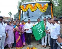 పలు అభివృద్ధి కార్యక్రమాలలో పాల్గొన్న ఎమ్మెల్యే జారె.