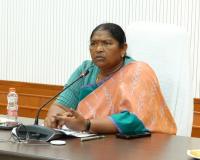 ఇంటింటికి ఇందిరమ్మ చీర 