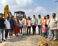 సీసీ రోడ్ అభివృద్ధి పనులకు భూమి పూజ చేసిన ముప్పు శ్రీనివాస్ రెడ్డి