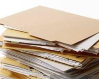 ముఖ్యమైన పత్రాలు పడిపోవడంతో బాధితుడి ఆవేదన