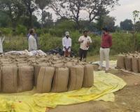 ధాన్యం కొనుగోలు కేంద్రాలపై సబ్ కలెక్టర్ ఆకస్మిక తనిఖీలు.