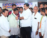 కాంగ్రెస్ కార్యకర్తలు సైనికుల్లా పనిచేయాలి.