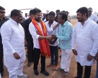 సిఎం  రేవంత్ రెడ్డికి వినతిపత్రం అందజేసిన బీసీ జేఏసీ జిల్లా చైర్మన్ శ్రీనివాస్