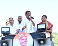 సోలిపూర్ ప్రజలకు అందుబాటులో ఉంటూ గ్రామాన్ని అభివృద్ధి చేస్తాను 