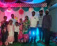 పుట్టు చీర కార్యక్రమానికి హాజరై చిన్నారిని ఆశీర్వదించిన డి.ఎస్. మహేష్