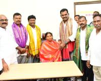 పెద్దమందడి గ్రామ సర్పంచ్ ప్రమాణస్వీకారానికి 