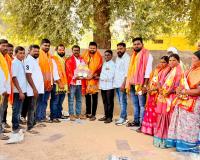 ఉపసర్పంచ్‌,వార్డు సభ్యులను  సన్మానించిన కాంగ్రెస్ గ్రామ శాఖ అధ్యక్షుడు భాస్క రవీందర్