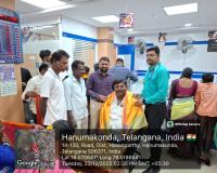 రైతులను సన్మానించిన బ్యాంక్ అధికారులు.