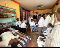 రోడ్డు ప్రమాదంలో గాయపడిన విలేఖరి రాంబాబును పరామర్శించిన.!