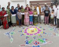 ముగ్గుల పోటీల విజేతలకు బహుమతులు అందజేసిన కార్పొరేటర్ బన్నాల గీతా