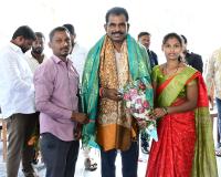 ఎమ్మెల్యే మెగారెడ్డిని కలిసిన వెల్టూర్ వార్డు సభ్యురాలు మద్దూర్ స్వాతి