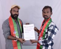 సమాజ మార్పు కోసం యువత రాజకీయాల్లోకి రావాలి