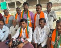 రిలయన్స్ బయోగ్యాస్ ప్లాంట్‌లో స్థానికులకే తొలి ప్రాధాన్యత ఇవ్వాలి