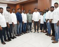 మంత్రి పొంగులేటిని కలిసిన సంఘాల నాయకులు