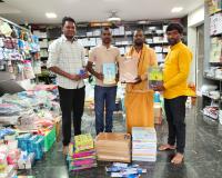 మండల పరిషత్ ప్రాథమిక పాఠశాల విద్యార్థులకు విద్యా సామగ్రి విరాళం