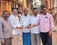 నవోదయనగర్ బస్తీ కమాన్ నిర్మాణానికి రూ.10 వేల విరాళం