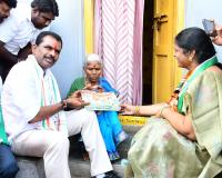 కాంగ్రెస్ ప్రభుత్వంతోనే అభివృద్ధి సాధ్యం