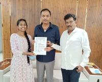 అంతర్జాతీయ బాల్ బ్యాడ్మింటన్ పోటీలకు ఎంపికైన భావన దేవికి ఎమ్మెల్యే అభినందన