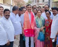 సీసీ రోడ్లు, డ్రైనేజీ, తాగునీటి సమస్యల పరిష్కారానికి చర్యలు