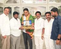 కేటీఆర్, హరీష్ రావును మర్యాదపూర్వకంగా కలిసిన పాండాల శివకుమార్ గౌడ్