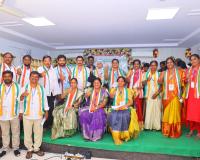 మహిళాభివృద్ధి కాంగ్రెస్‌తోనే సాధ్యం.!