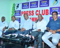 కోర్టు ఆదేశానుసారమే...భూదాన భూముల్లో పేదల ఇళ్లు