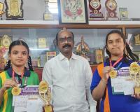 గవర్నర్ చేతుల మీదుగా ‘విశిష్ట ప్రతిభా రత్న’ అవార్డు అందుకున్న సెరినిటీ విద్యార్థులు