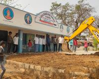 గ్రామ పాఠశాల అభివృద్ధికి సర్పంచు ముందడుగు