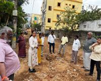 డివిజన్‌లో అభివృద్ధి పనులపై మాజీ కార్పొరేటర్ రాజ్యలక్ష్మి పర్యటన