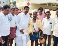 పీచర గ్రామంలో ఎడపేల్లి రాజమ్మకు నివాళులు అర్పించిన డా. తాటికొండ రాజయ్య