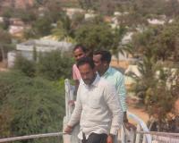 ప్రజా ఆరోగ్యానికి ప్రాధాన్యం- గ్రామంలోని నీటి నిల్వ ట్యాంకుల శుభ్రపరిచిన సర్పంచ్