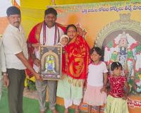 హేమాద్రి శ్రీ వేంకటేశ్వరస్వామి దేవాలయ పునఃనిర్మాణానికి రూ.10 వేల విరాళం
