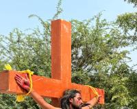 గుడ్ ఫ్రైడే సందర్భంగా తాటికాయలలో యేసు సిలువ మార్గ యాత్ర 