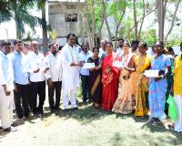 వనపర్తి ఎమ్మెల్యే చేతుల మీదగా కల్యాణ లక్ష్మి చెక్కుల పంపిణీ.