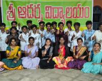 శ్రీ ఆదర్శలో పది విద్యార్థులకు ఘన వీడ్కోలు.