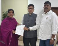 పెద్దచర్లపల్లి చౌరస్తాలో ఉద్రిక్తత