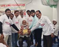 లైఫ్ లైన్ పౌండేషన్ సేవలు అభినందనీయం .