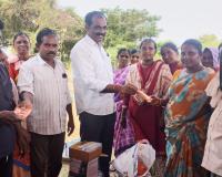 ఉపాధి పనుల వద్ద కార్మికులకు సదుపాయాలు.