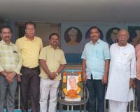 మహాకవి శ్రీశ్రీ అభ్యుదయ సాహిత్యానికి దిక్సూచి.