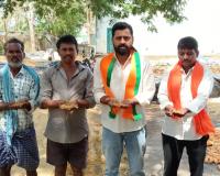 తడిసిన ధాన్యాన్ని వెంటనే కొనాలి.
