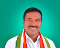 రోడ్డు ప్రమాదంలో గాయపడి మృతి చెందిన కాంగ్రెస్ నాయకుడు సలీం.. నేతలు తీరుపై చర్చ.