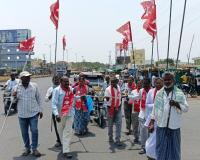 సిపిఐ ఆధ్వర్యంలో ఇంధన, గ్యాస్ ధరలపై ఆగ్రహ ర్యాలీ.