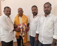 ఉమ్మడి మండలాల మార్కెట్ యార్డ్ వైస్ చైర్మన్ వెంకటేశ్వర్ రెడ్డికి ఘన సన్మానం.